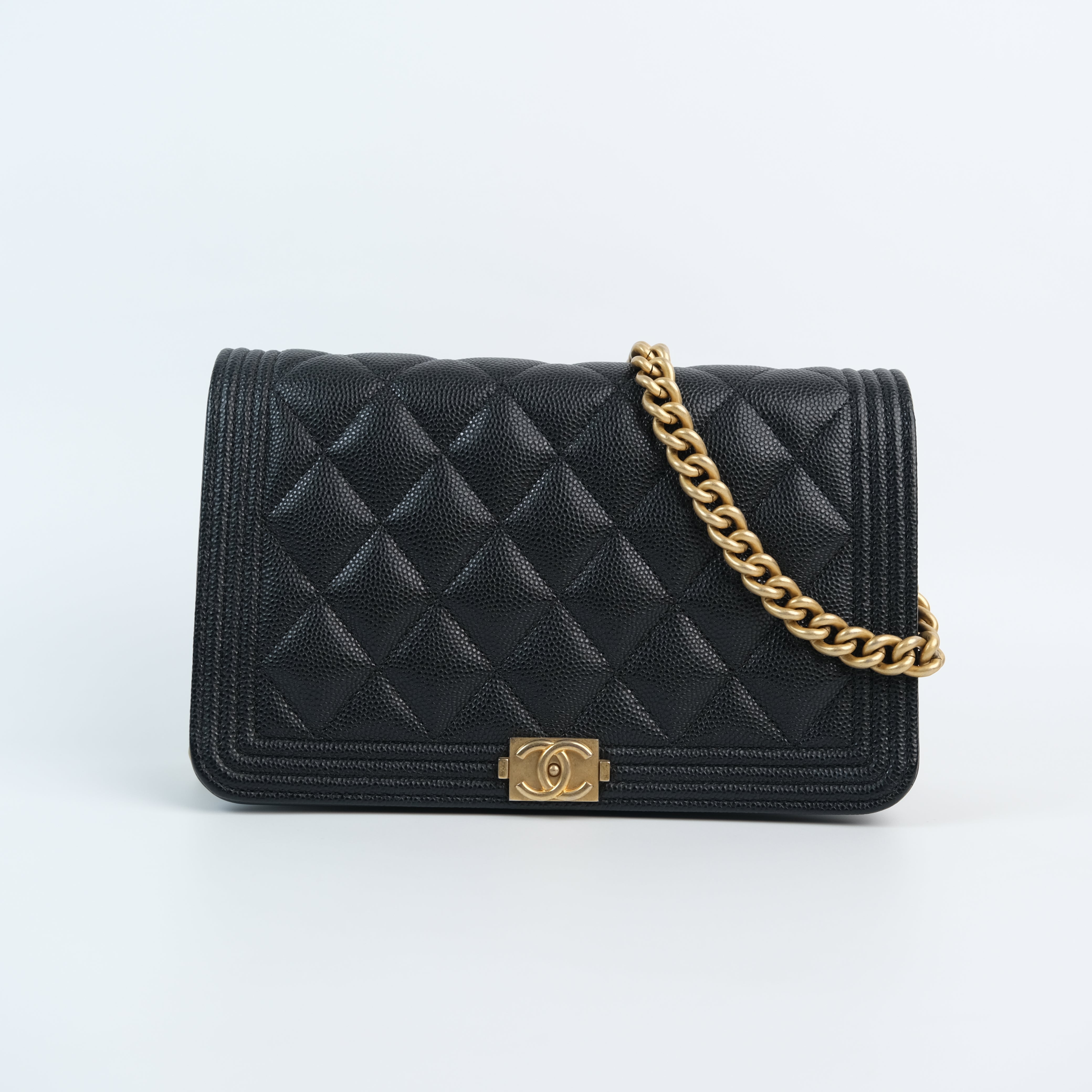 Chanel le boy gold online